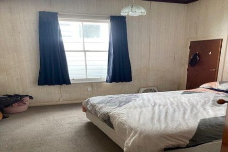 Photo of property in 8 Caroline Street, Mount Victoria, Wellington, 6011