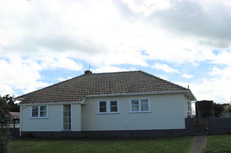 Photo of property in 12 Duigan Street, Gonville, Whanganui, 4501