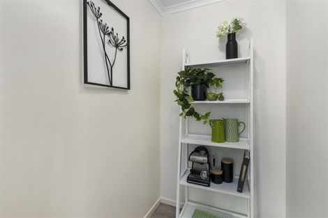 Photo of property in 14 Hanson Grove, Stokes Valley, Lower Hutt, 5019