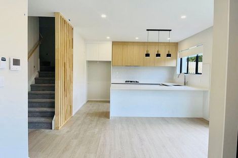 Photo of property in 30a Lowtherhurst Road, Massey, Auckland, 0614