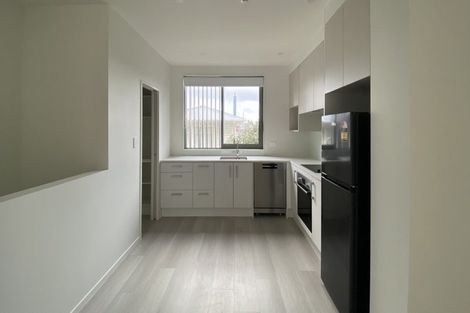 Photo of property in 5/2 Moor Avenue, Te Atatu Peninsula, Auckland, 0610