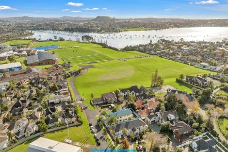 Photo of property in 23 Grammar School Road, Pakuranga, Auckland, 2010