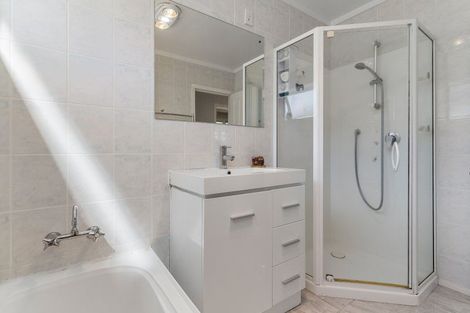 Photo of property in 65 Ridge Road, Howick, Auckland, 2014