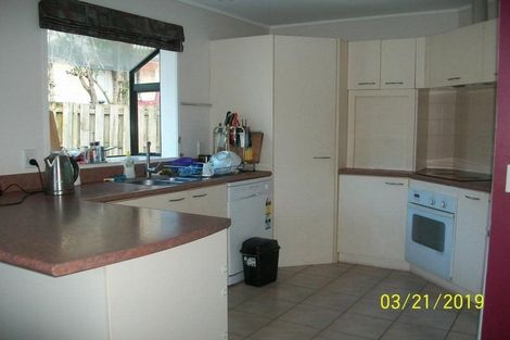 Photo of property in 9a Metric Place, Te Atatu South, Auckland, 0610