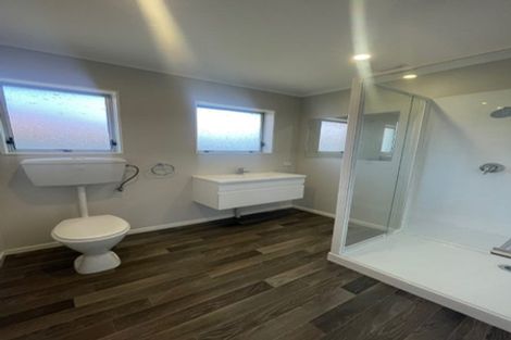 Photo of property in 1/8 Darlington Place, Glendene, Auckland, 0602