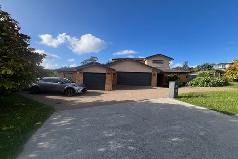 Photo of property in 18 Ballymore Drive, Pinehill, Auckland, 0632