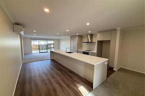 Photo of property in 8 Henui Street, Strandon, New Plymouth, 4312