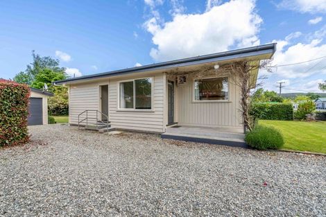 Photo of property in 42 Newburn Street, Waikaia, 9778