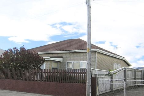 Photo of property in 8 Bay Street, Petone, Lower Hutt, 5012