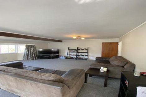 Photo of property in 30 Deller Grove, Silverstream, Upper Hutt, 5019