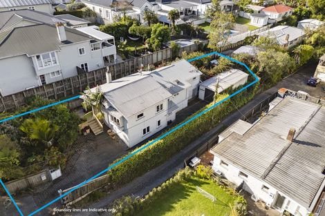 Photo of property in 20 Lake Road, Devonport, Auckland, 0624