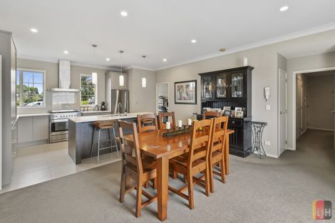 Photo of property in 242 Harbourside Drive, Karaka, Papakura, 2113