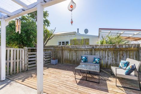 Photo of property in 52 Kirk Street, Otaki, 5512