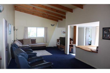 Photo of property in 14 Matakohe Place, Portland, Whangarei, 0178