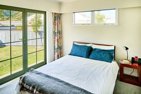 Photo of property in 2 Heather Grove, Fairfield, Lower Hutt, 5011