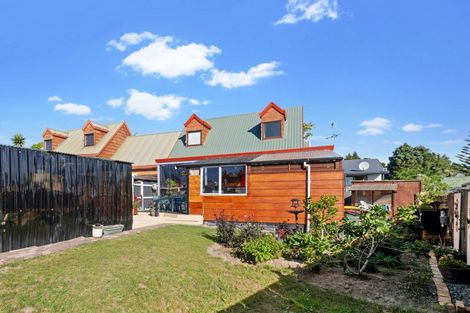 Photo of property in 2/8 Leven Lane, Totara Heights, Auckland, 2105