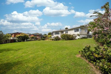 Photo of property in 20 Treeway, Sunnyhills, Auckland, 2010