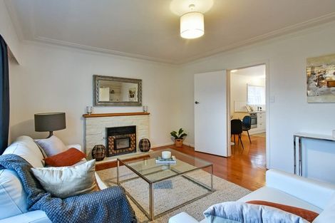 Photo of property in 8 Lloyd Avenue, Papatoetoe, Auckland, 2025