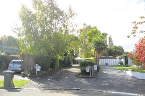 Photo of property in 8 Burrows Place, Ilam, Christchurch, 8041