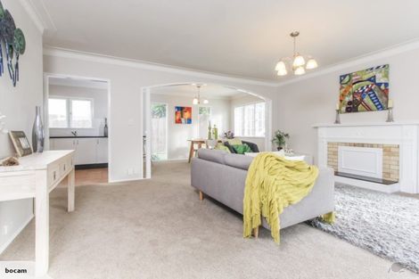 Photo of property in 2/27 Nui Mana Place, Te Atatu South, Auckland, 0610