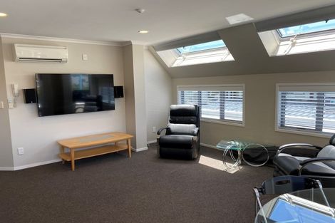 Photo of property in 4/19 Victoria Road, Mount Maunganui, 3116