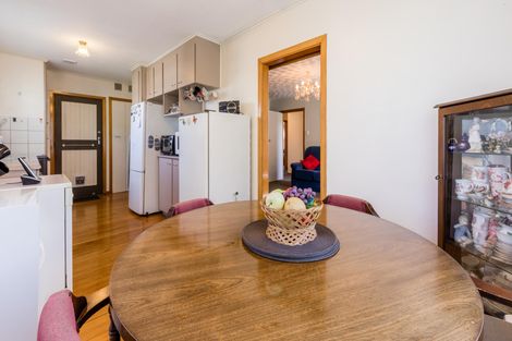 Photo of property in 23 Lowtherhurst Road, Massey, Auckland, 0614