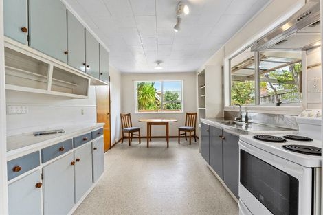 Photo of property in 1/56 Lavery Place, Sunnynook, Auckland, 0632