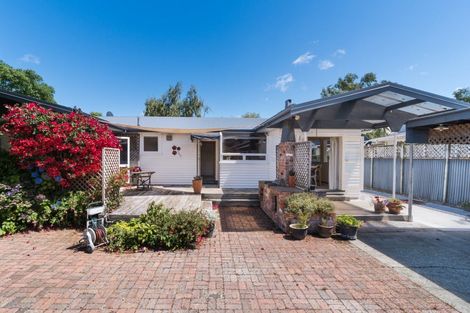 Photo of property in 11 Parkland Crescent, Terrace End, Palmerston North, 4410