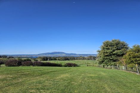 Photo of property in 8 Lens Way, Acacia Bay, 3385