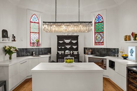 Photo of property in 17 School Road, Clive, 4102