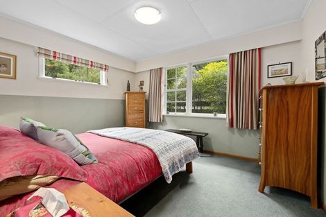 Photo of property in 136 Pinehaven Road, Pinehaven, Upper Hutt, 5019