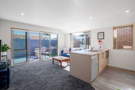 Photo of property in 8b Mortlake Street, Islington, Christchurch, 8042