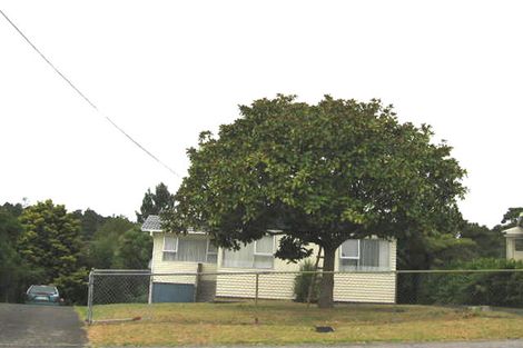 Photo of property in 2/52 Chippendale Crescent, Birkdale, Auckland, 0626