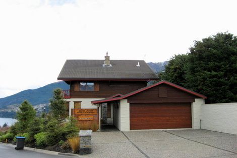 Photo of property in 20 Wakatipu Heights, Queenstown, 9300