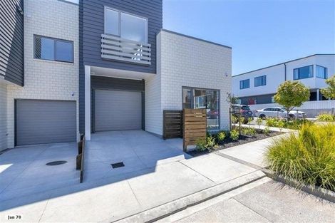 Photo of property in 9 Weta Road, Hobsonville, Auckland, 0616