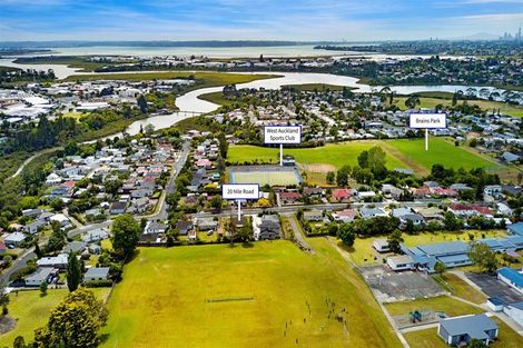 Photo of property in 20 Nile Road, Kelston, Auckland, 0602