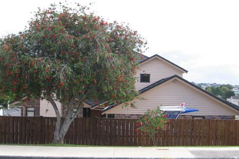 Photo of property in 73 Browns Bay Road, Browns Bay, Auckland, 0630