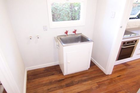 Photo of property in 279 Avonhead Road, Avonhead, Christchurch, 8042