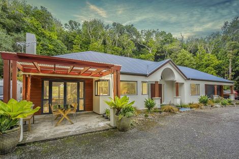 Photo of property in 103 Huia Street, Waikanae, 5391