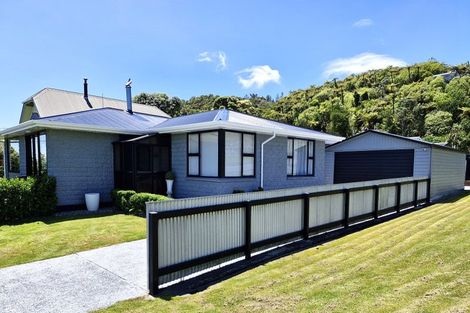 Photo of property in 55 Main South Road, Karoro, Greymouth, 7805