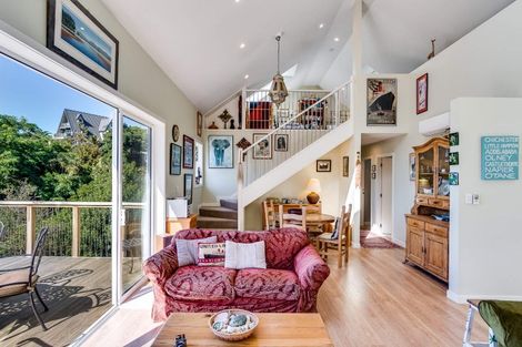 Photo of property in 18 Lucknow Terrace, Hospital Hill, Napier, 4110