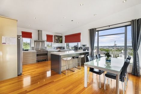 Photo of property in 219 East Coast Road, Campbells Bay, Auckland, 0620