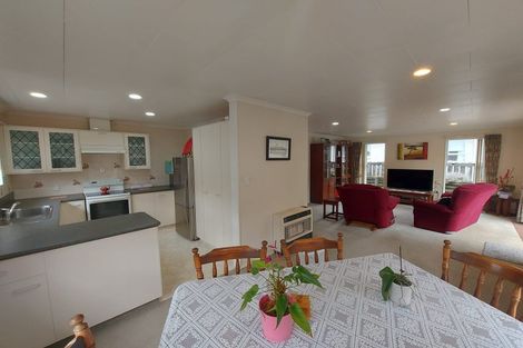 Photo of property in 82 Celia Street, Stratford, 4332