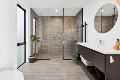 Photo of property in 39 Farrant Drive, Wanaka, 9305