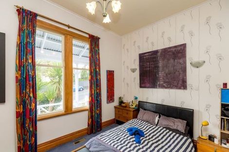 Photo of property in 32 Cameron Street, New Plymouth, 4310