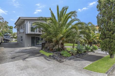 Photo of property in 14 Gulf Crest, Bucklands Beach, Auckland, 2012