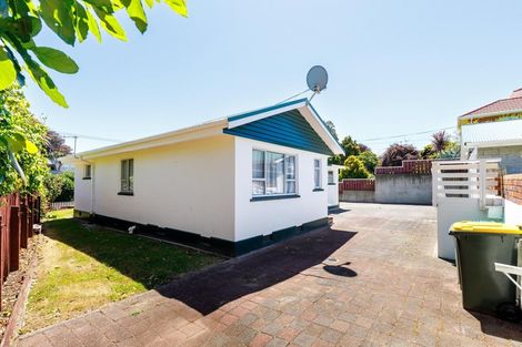 Photo of property in 8 Raniera Street, Glen Avon, New Plymouth, 4312