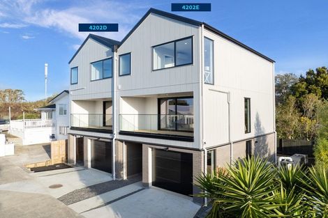 Photo of property in 4202d Great North Road, Glendene, Auckland, 0602