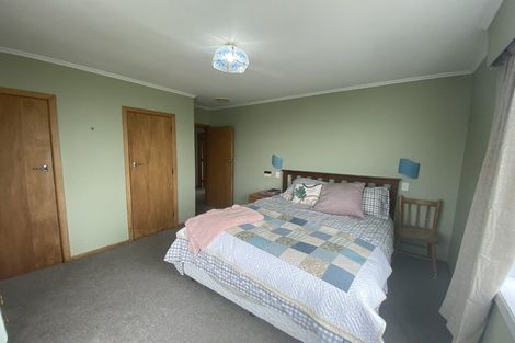 Photo of property in 2 Mayfair Place, Tawa, Wellington, 5028