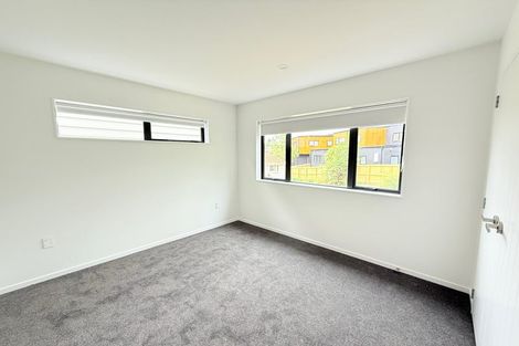 Photo of property in 14d Clairville Crescent, Wai O Taiki Bay, Auckland, 1072
